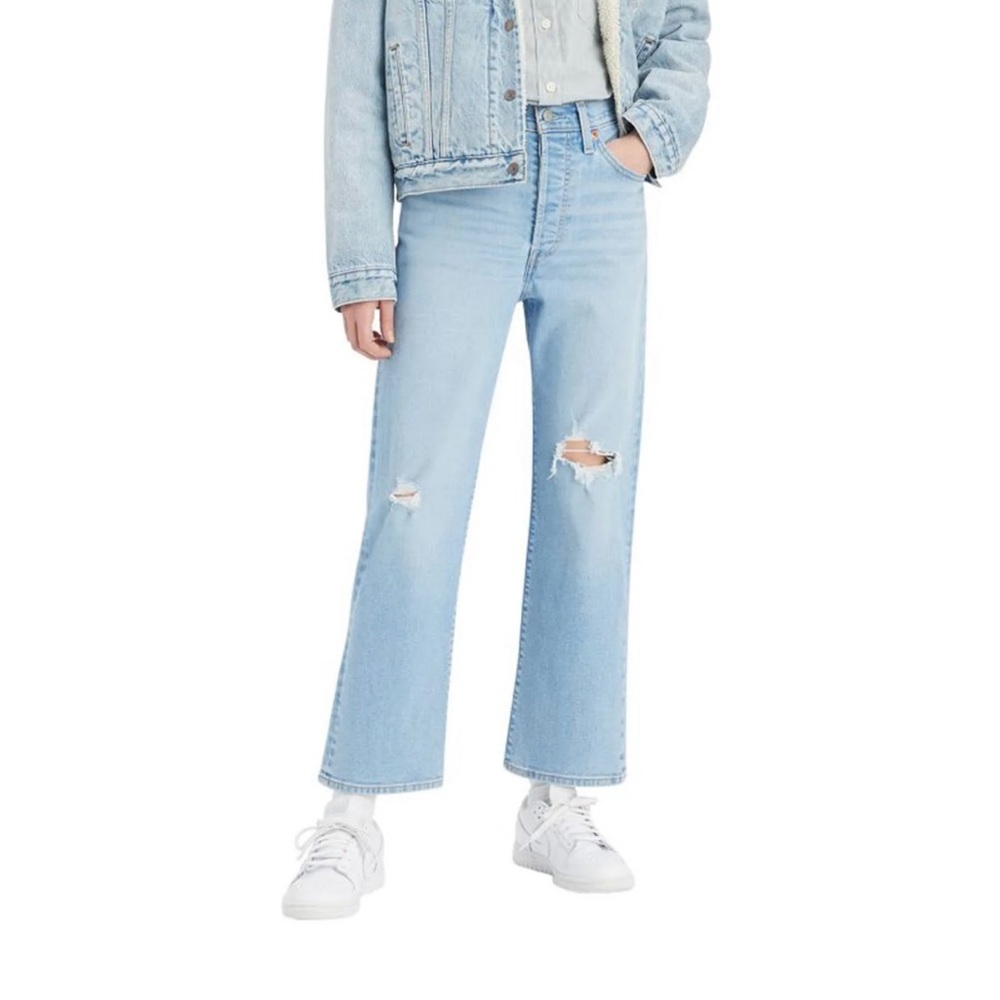NWT! Levi’s Ribcage Straight Ankle Wide Leg Jeans. 28 x 27